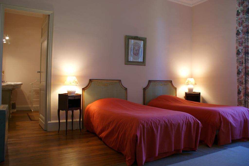 Bed and Breakfast Chateau De Grenier Saint-Léger Zimmer foto