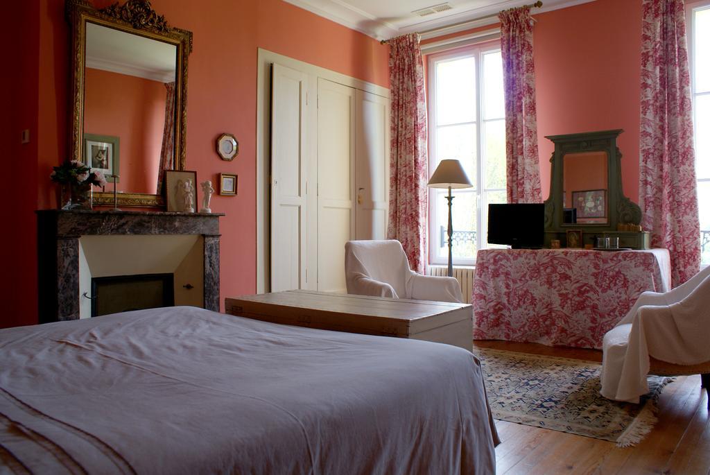 Bed and Breakfast Chateau De Grenier Saint-Léger Exterior foto
